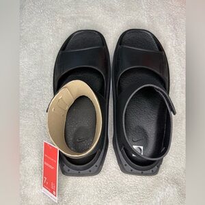 NIB Nike Playscape (GS) Sandals, Size 7 Youth